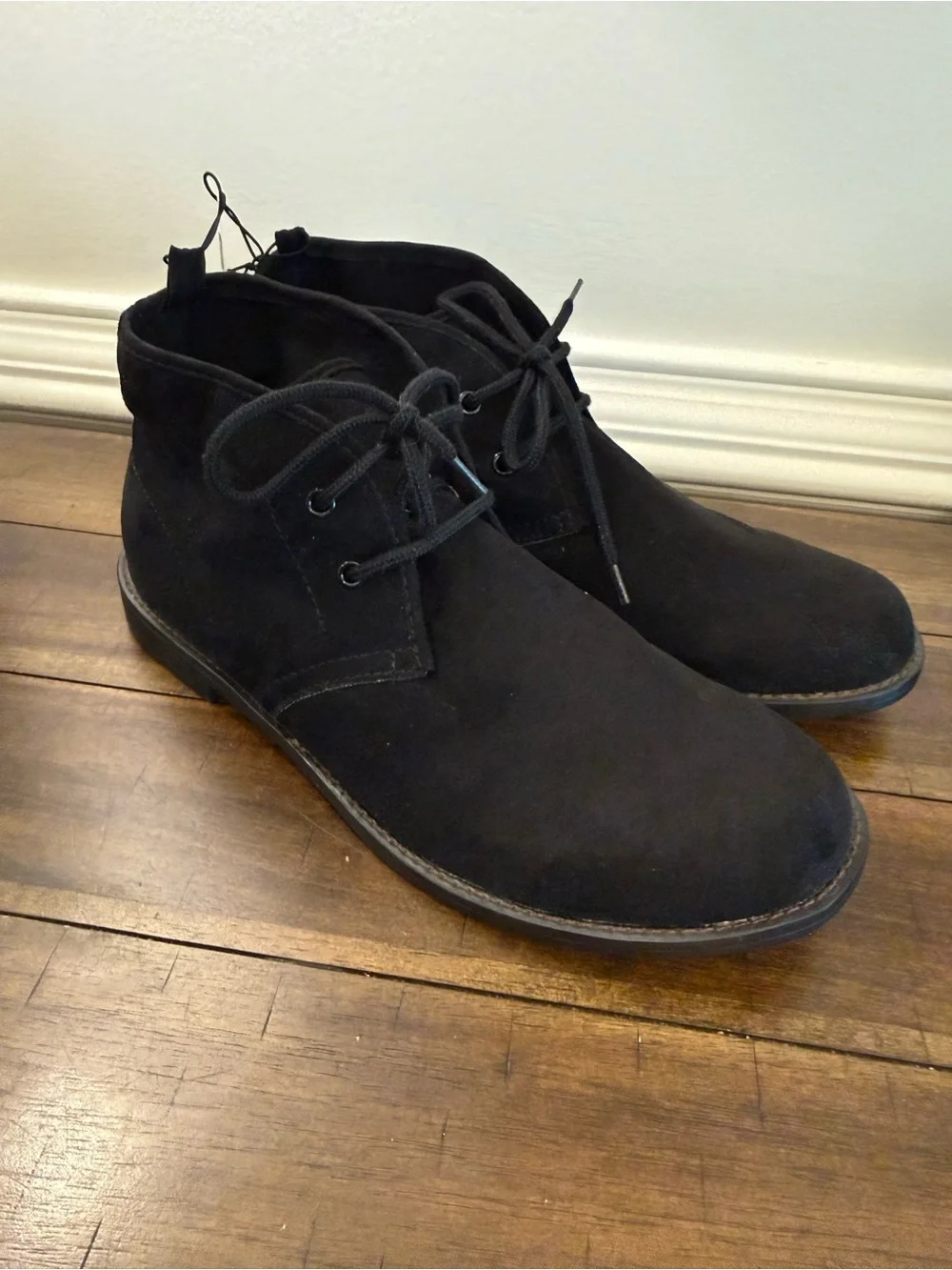 GAP Black Suede Men's Chukka Boots size 9